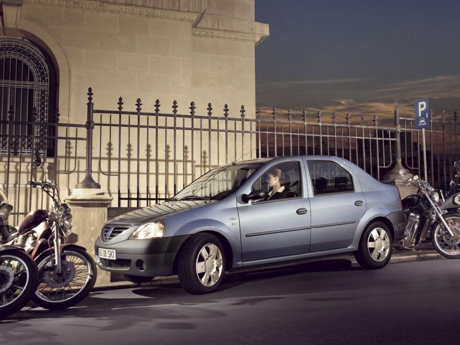  Dacia Logan 2004 года  (фото 17 из 17)